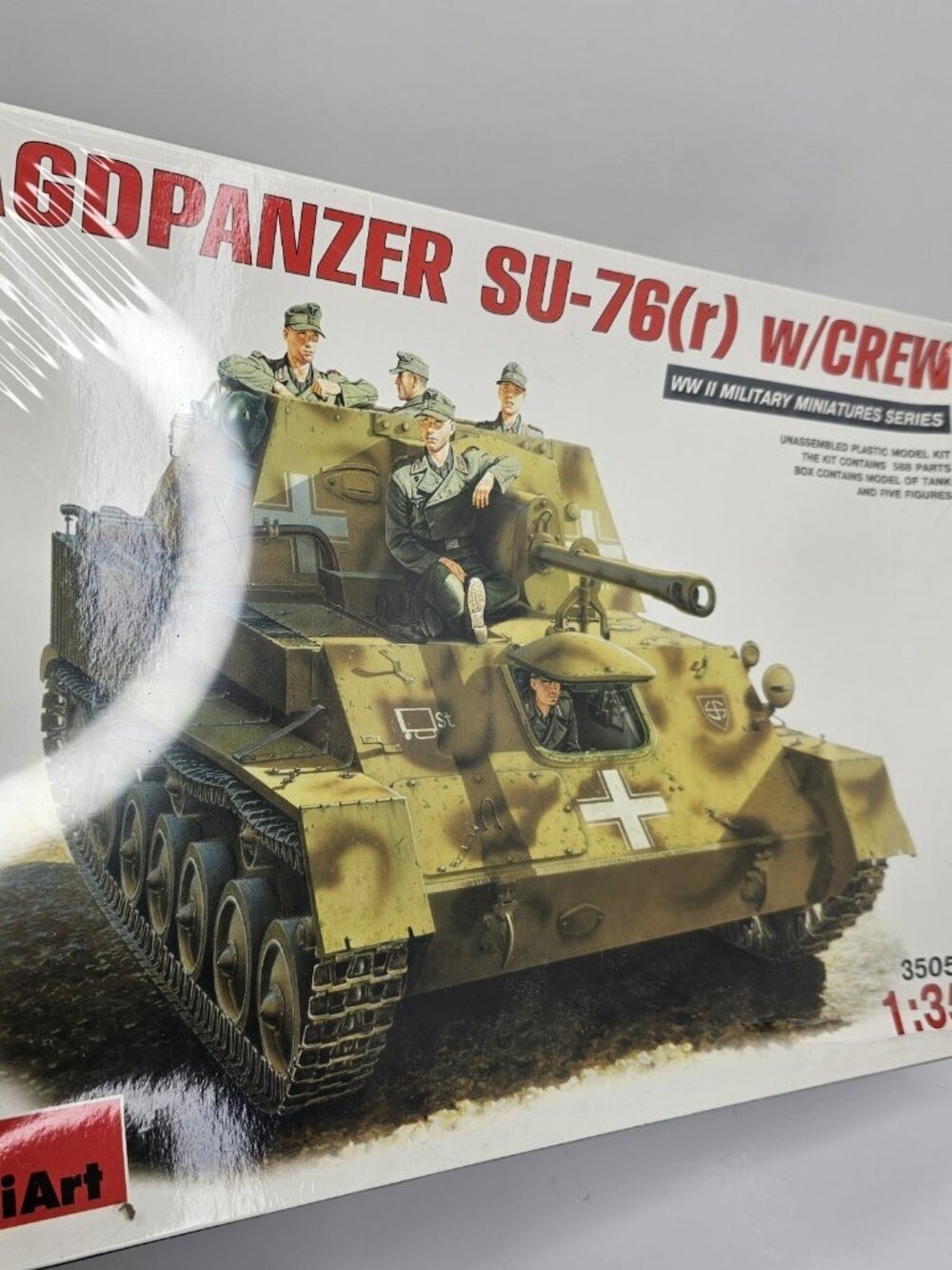 SEALED MiniArt Jagdpanzer SU-76(r) w/ 5 Crew 1:35 WWII Military Model Kit 35053